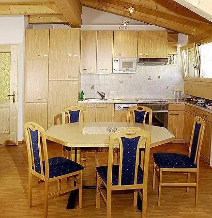 Tlusel Apartment *